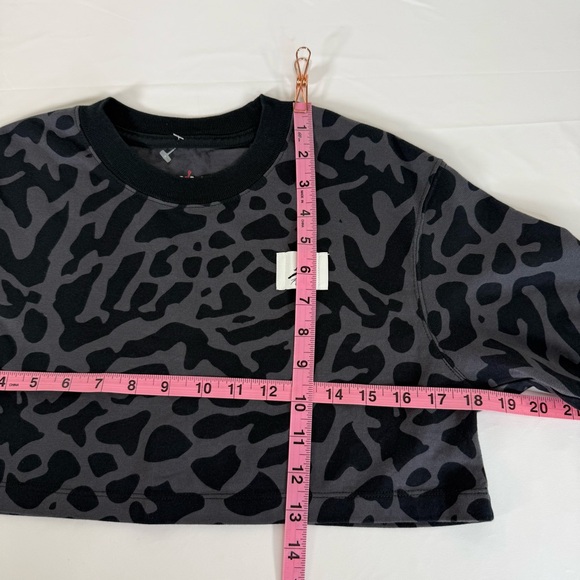 Nike Jordan Jumpman Graphic Cropped GFX Short Sleeve Tee T-Shirt Top Small EUC - Picture 16 of 16